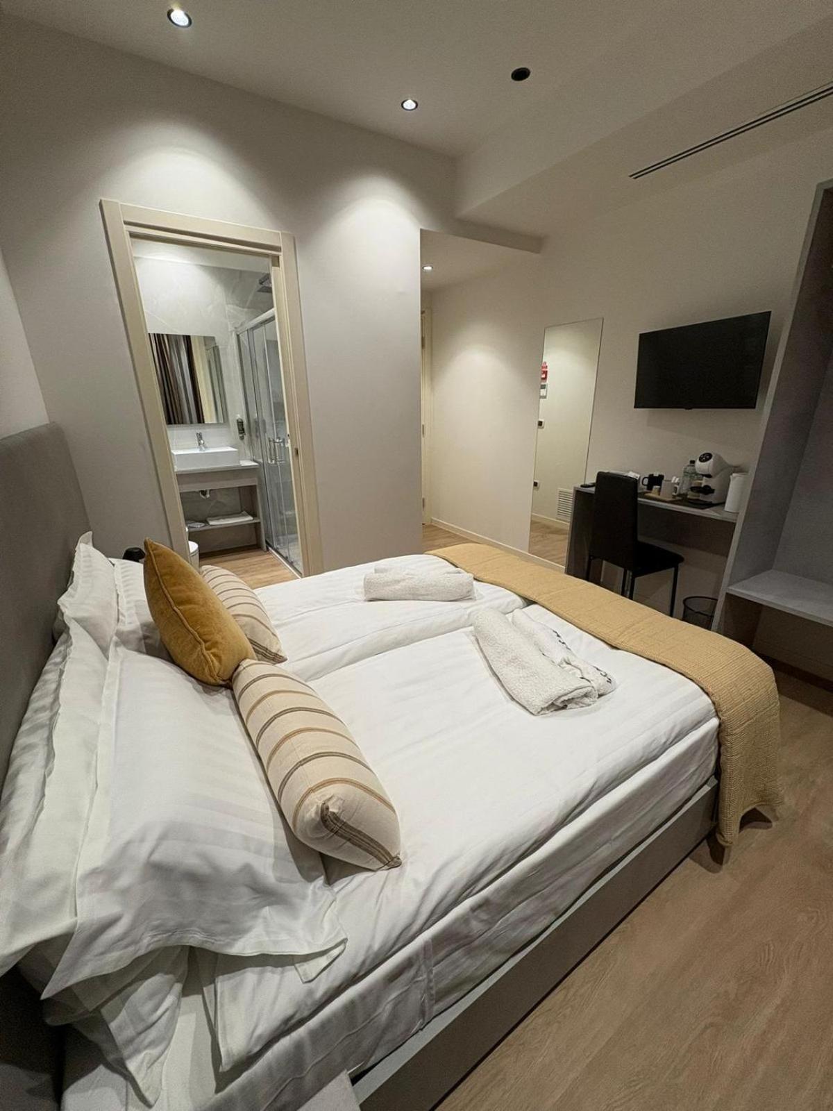 Labienbi' Hotel Cosenza Ngoại thất bức ảnh